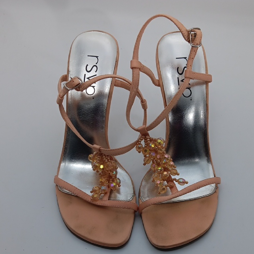 GORGEOUS ANKLE STRAP HEELS SIZE 6.5